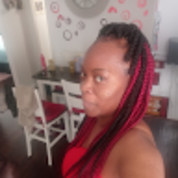 Meet your Posher, Latoya - Picture 1 of 1